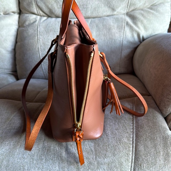 Dooney & Bourke - Picture 4 of 12